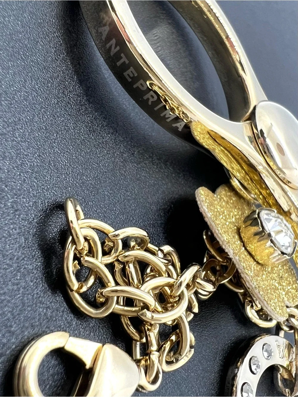 Anteprima Gold Fiori Flower Crystal Glove Holder Bag Charm Keychain Clip